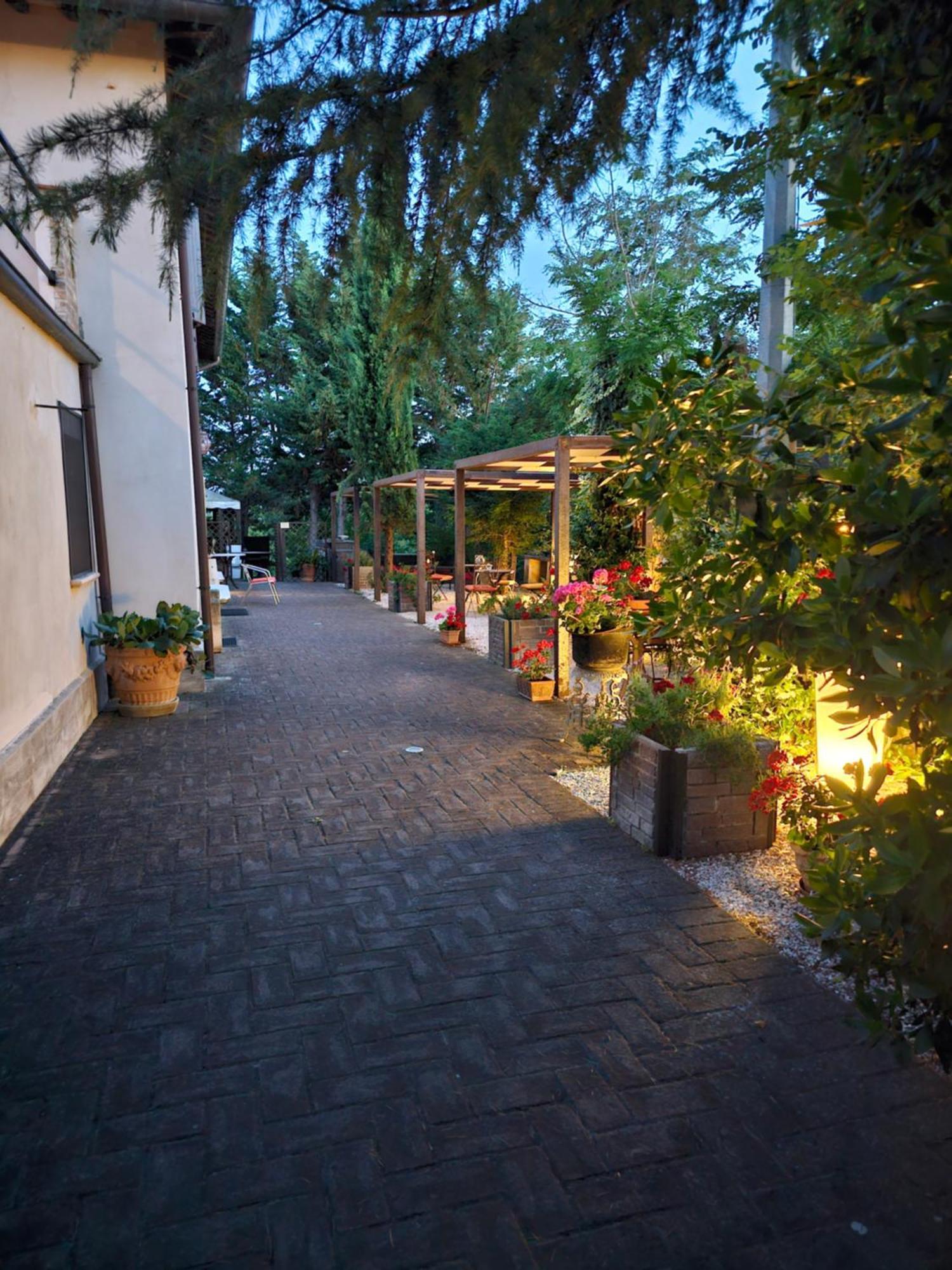 Convento Di San Martino In Crocicchio Otel Urbino Dış mekan fotoğraf